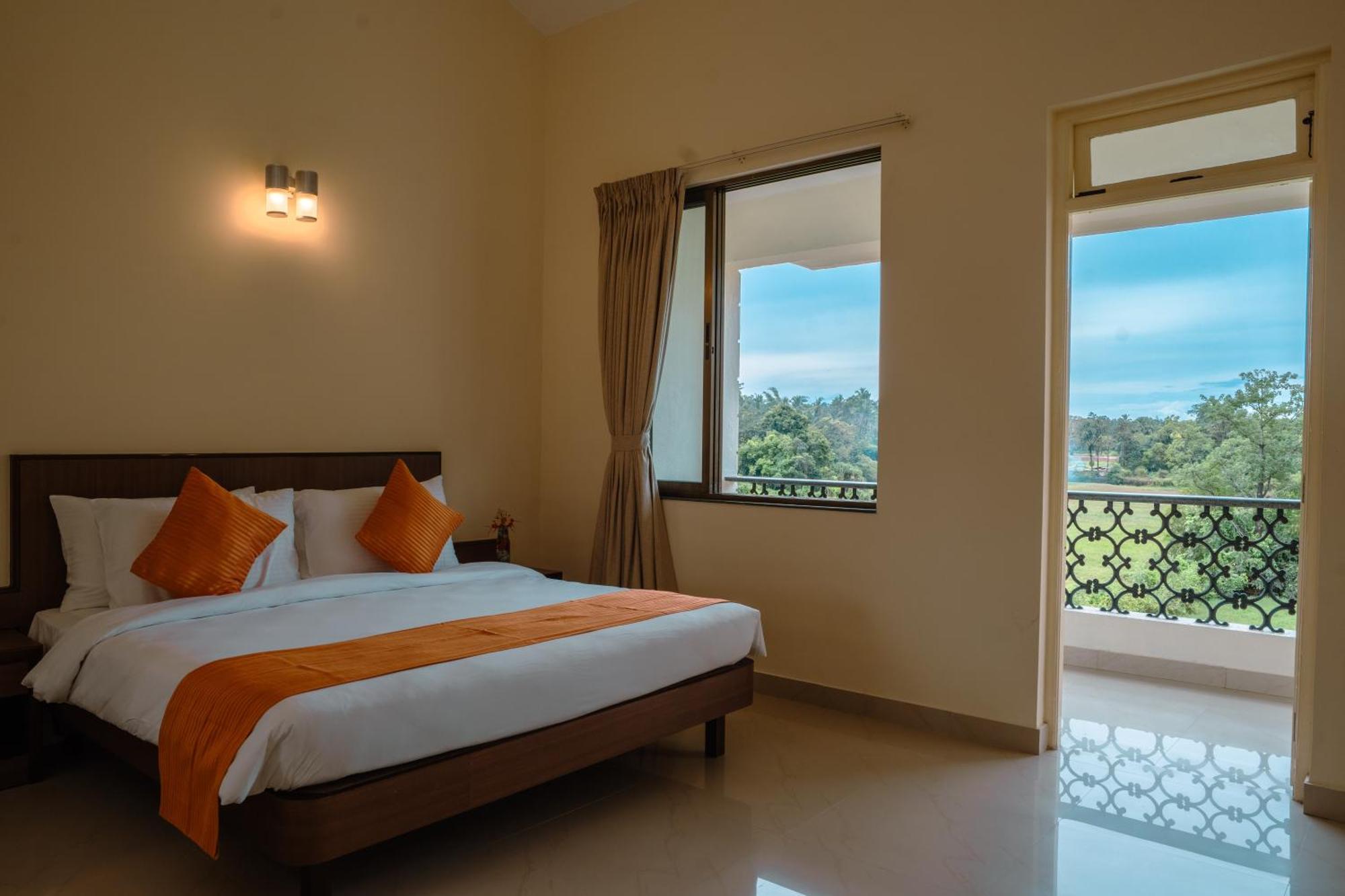 Nanu Beach Resort & Spa Betalbatim Exterior photo